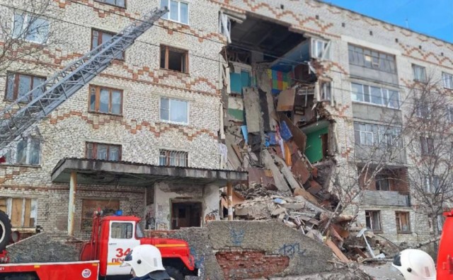 В Нижнем Тагиле произошёл взрыв газа. Произошло обрушение части дома
