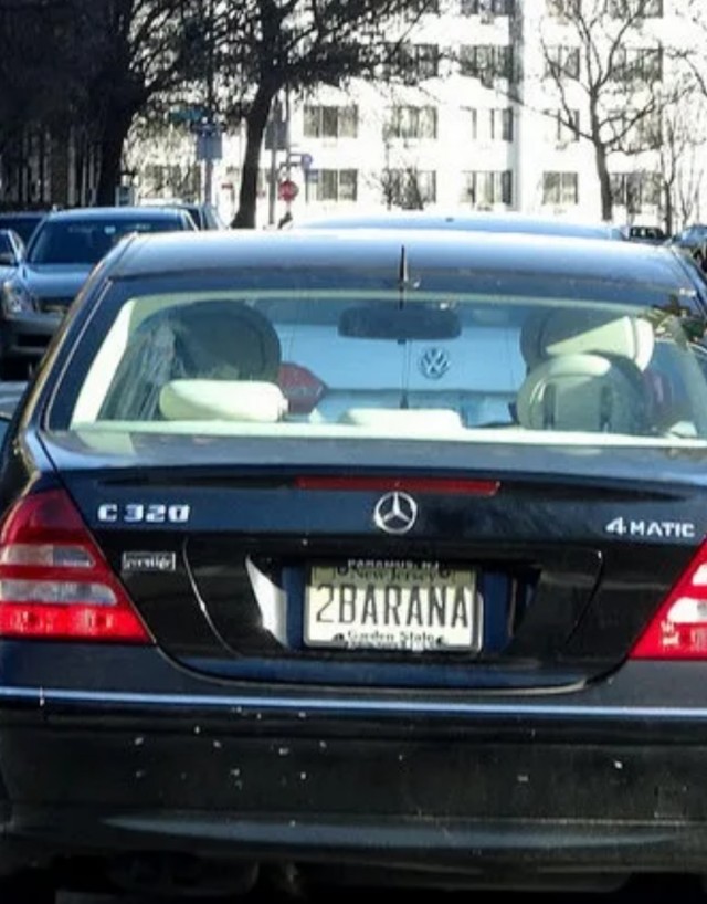Валерий Сюткин отказался сдавать блатные номера "АМР" с Mercedes