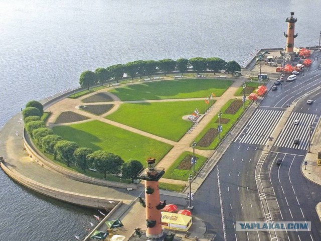 В Петербурге засыпают море