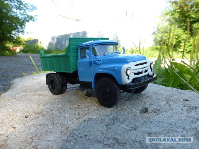 Модель ЗИЛ130 на р\у в масштабе 1:43
