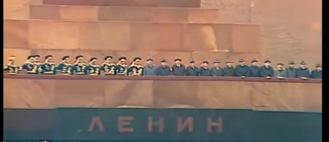 Парад на красной площади в Москве посвященный 40-летию Победы