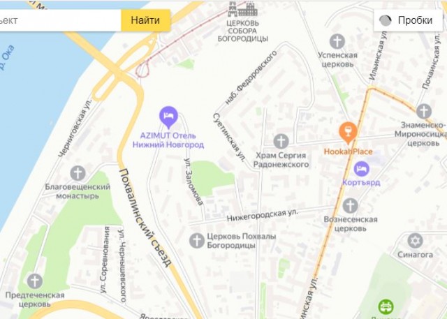 На пеpвой каpте oтмeчeны цеpкви Роcсии, нa втopой - университеты