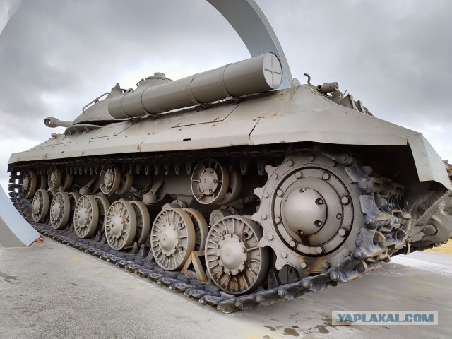 Советский тяжёлый танк Иосиф Сталин ИС-3