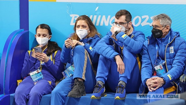 Украинские фигуристы демонстративно проигнорировали прокат Валиевой на Олимпиаде.