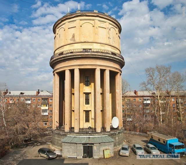 В Праге продают водонапорную башню, переделанную под жилье