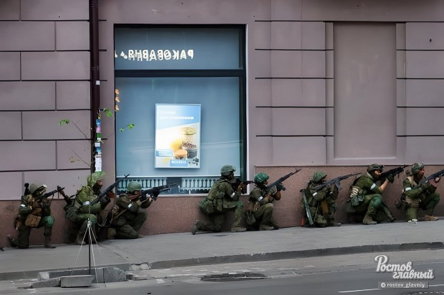 Евгений Пригожин в штабе ЮВО в Ростове