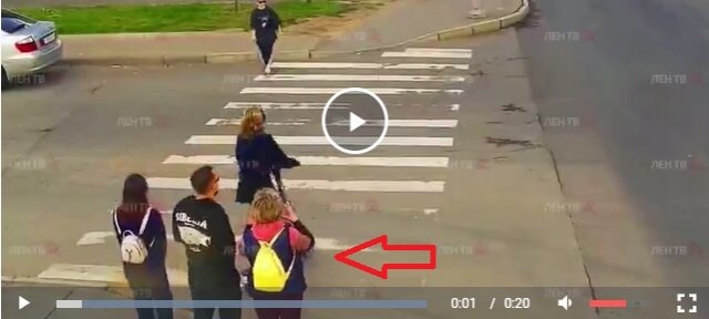 В Петербурге таксист снес девятиклассницу на самокате: у школьницы переломы