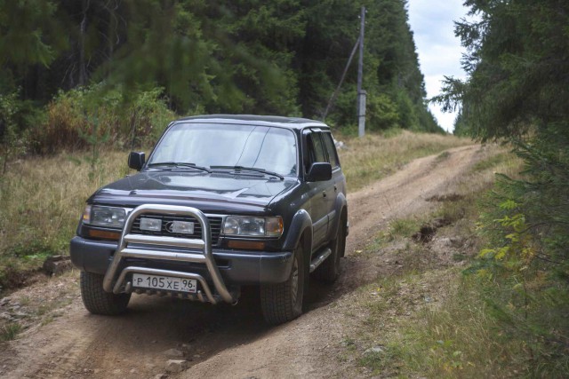 Продам внедорожник LX450