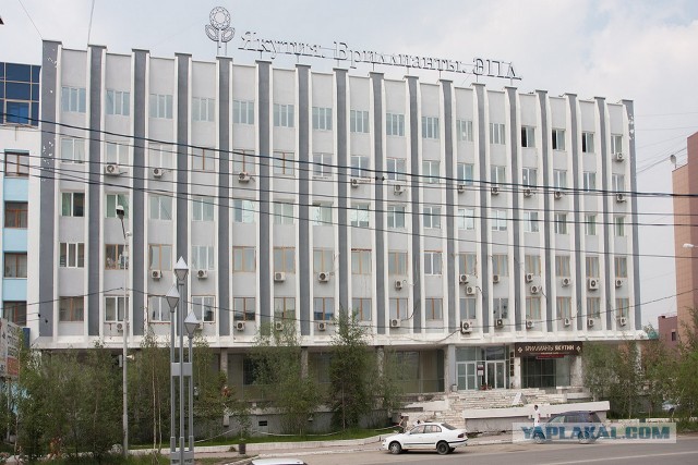 Фотографии прошлого с автомобилями, грузовиками и автобусами