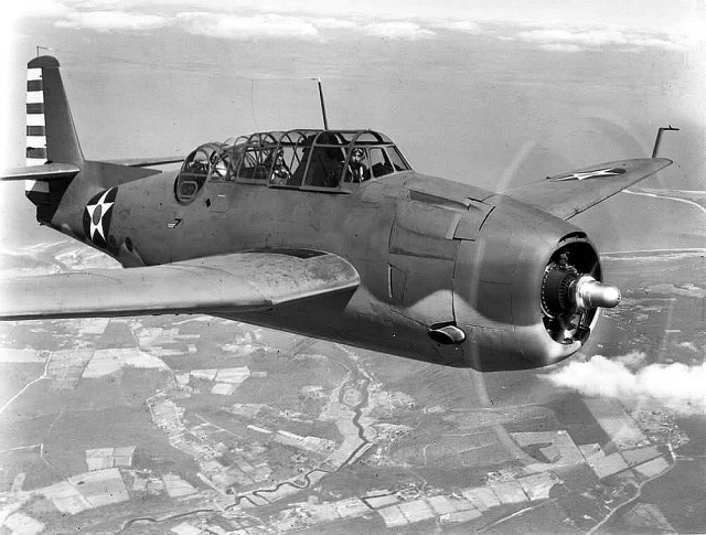 Настоящий Мститель от Grumman, а не поделка от Marvell. TBF/TBM Avenger.
