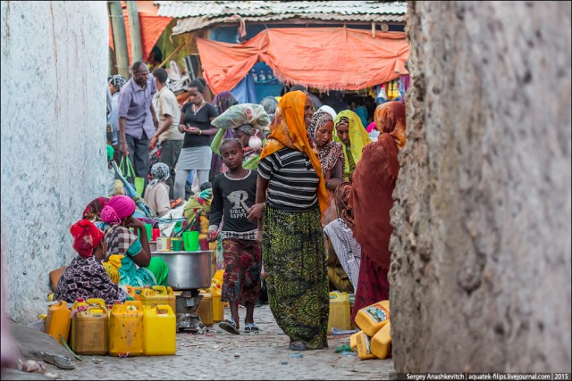 Рынок в Хараре. Рынок нищих для нищих