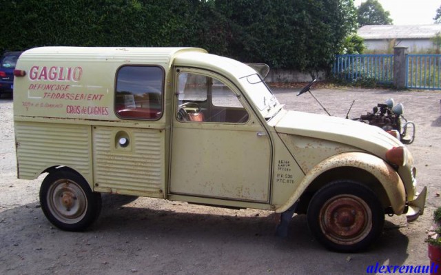 Сборка модели Citroen 2CV Fourgonnette