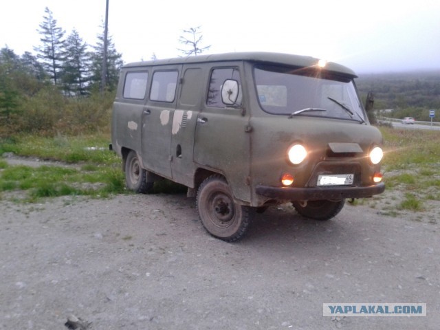 УАЗ выпустил оранжевую "Буханку" за 1 млн рублей