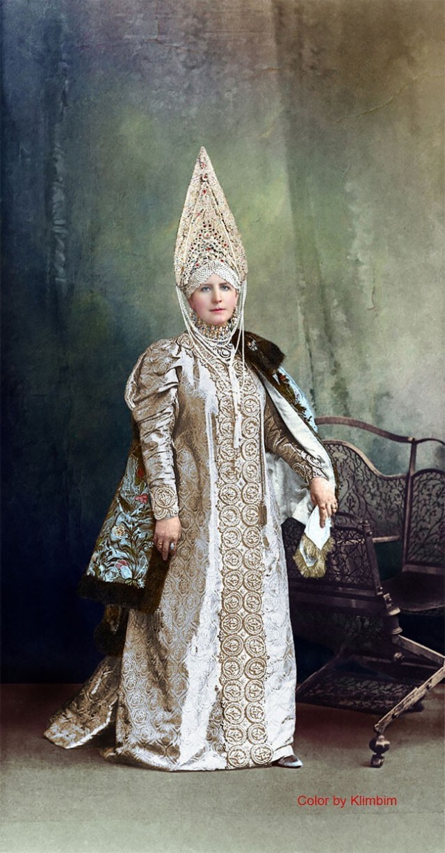 Костюмированный бал Романовых - фотографии 1903 года в цвете