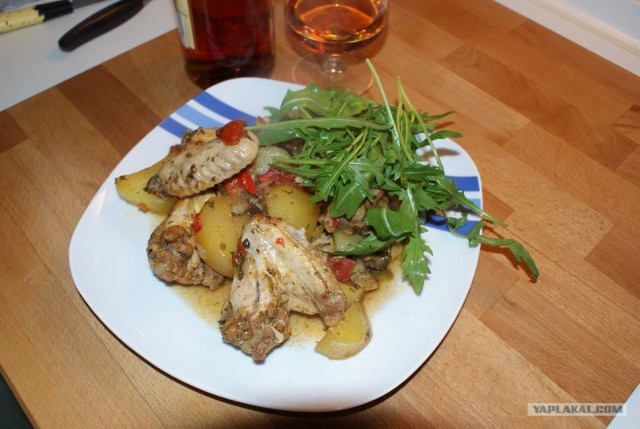 Ноги, хвосты… главное – крылья!, Кура-International–2, куриные крылья