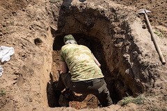 Дочь потребовала вскрыть могилу лидера самой кровавой ОПГ России