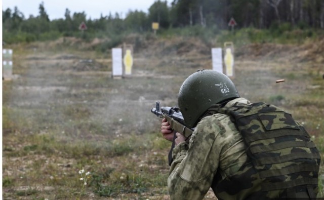 В Госдуме анонсировали военные сборы для не служивших россиян старше 30 лет