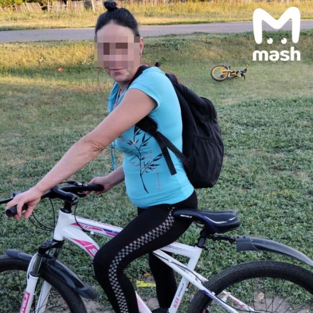 Доярку из Омской области обвиняют в совращении 15-летнего товарища сына