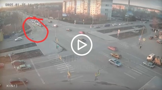 Дети попали под грузовик