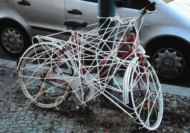 Такого даже обокрасть как-то неудобно