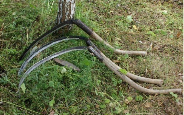 Когда бензин закончился, а косить надо