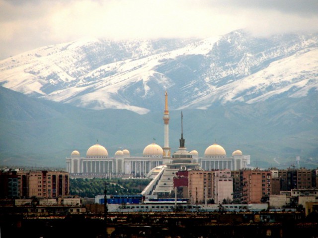 Ашхабад Туркменистан: Закрытый город закрытой страны