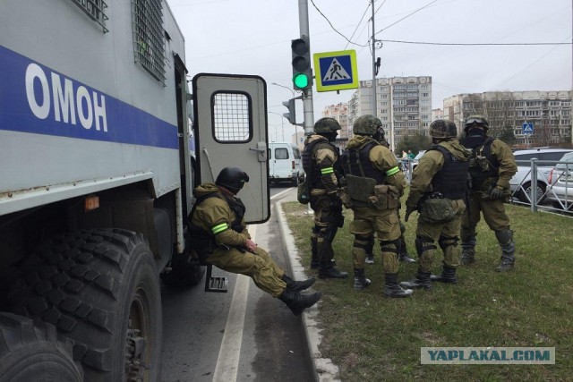 На станции метро полицейского носили. Оскорбительно