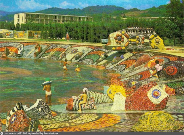 Детские площадки: В Советском Союзе было лучше