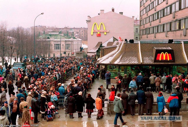 Петербуржцев возмутил слоган Burger King "в этом городе вы не умрёте от голода"