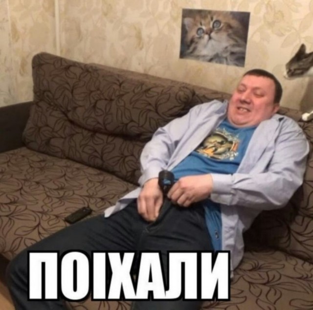 Первый раз её в одежде вижу