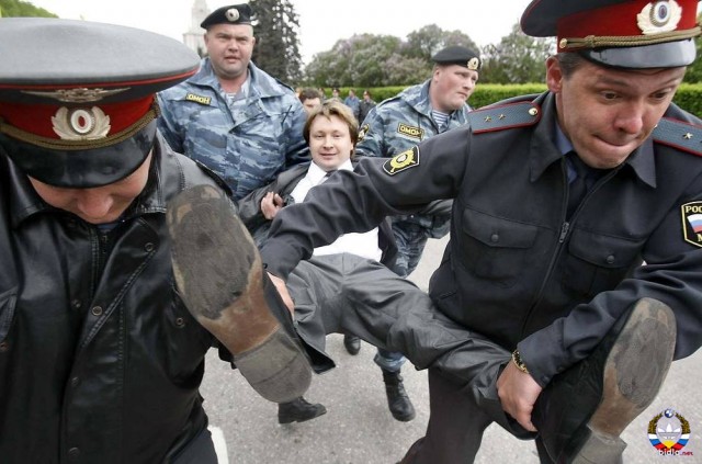 53 фотографии, которые показывают, как выглядят фильмы про супергероев без спецэффектов во время съёмок