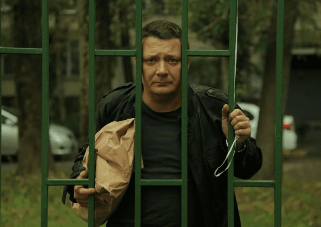 «В том, что творится на улицах, не кино виновато». Ян Цапник - от Артурчика в "Бригаде" до журналиста, гинеколога и алкоголика