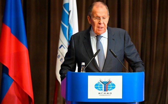 Лавров заявил об отсутствии чего-то предосудительного в бартере с Китаем
