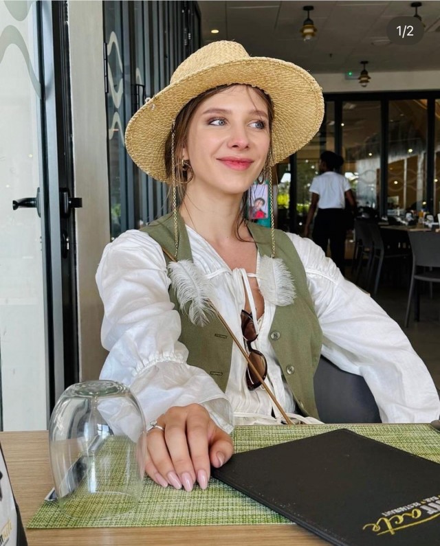 Лиза Арзамасова отмечает 30-летие