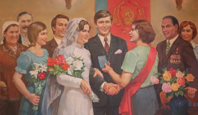Сегодня - Красная горка, традиционный русский праздник свадеб