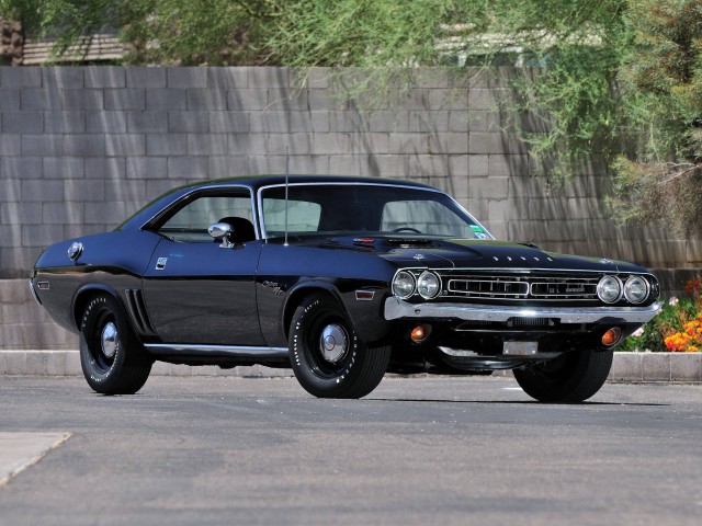Dodge воскресил классический Challenger