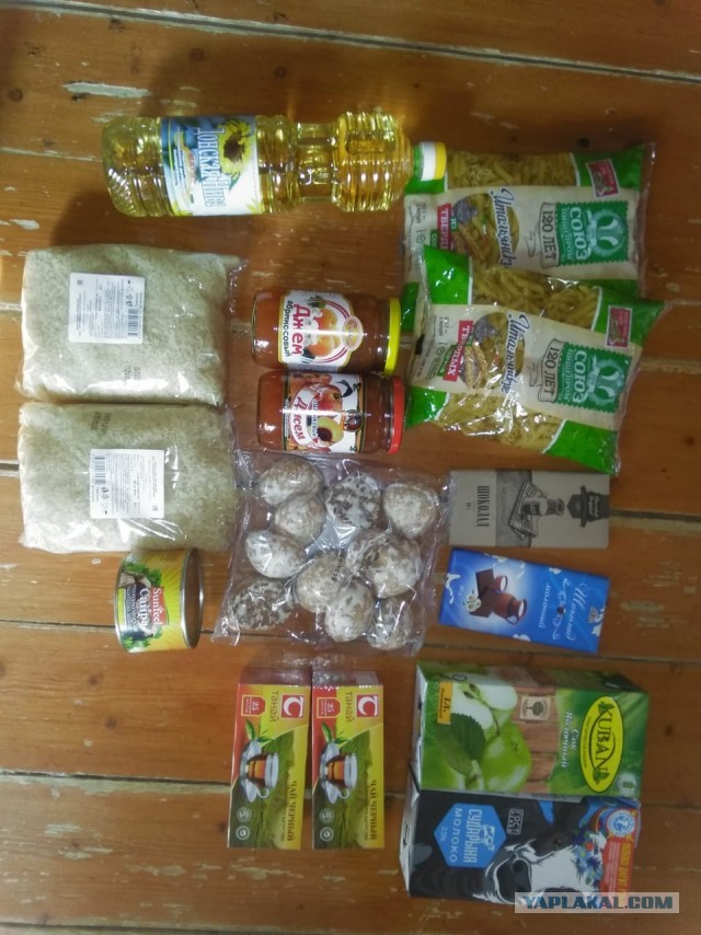 В Карелии детям выдали сухой паек из пяти картофелин и двух сосисок на две недели