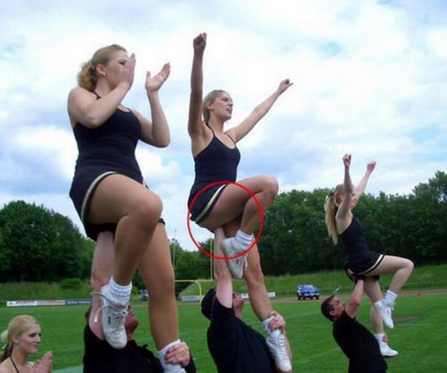 Девушки на спорте и около него!