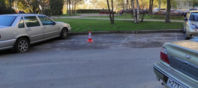 "Мне надо было повернуть направо. Я остановилась, включила поворотник. Я стояла, а ты в меня въехал!"