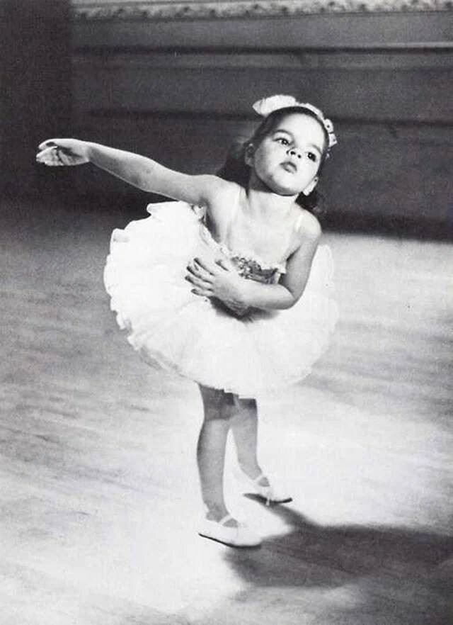 Джуди Гарленд —дочь бродячих актеров и её знаменитая дочь