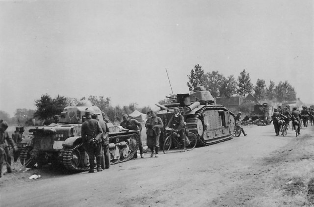 Цветные фотографии бронетехники времён Второй мировой войны