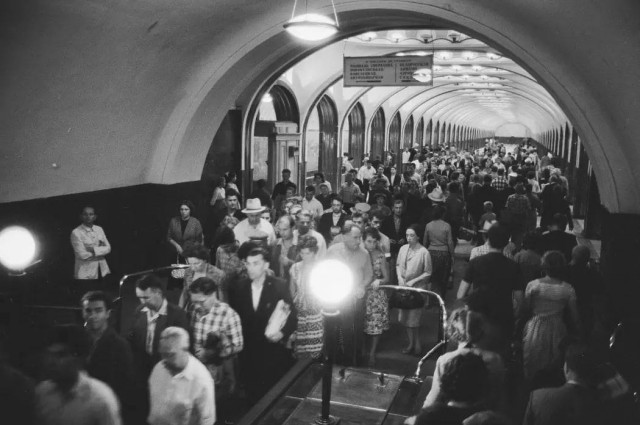 Москва и москвичи. Двадцатый век. 17.06.25