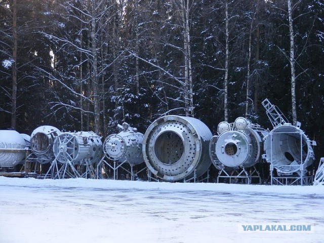 Глубоководный бассейн для дайвинга. 36 метров глубина
