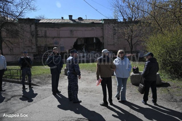 Частично обрушился детский сад Батенинского жилмассива на Лесном проспекте в Питере