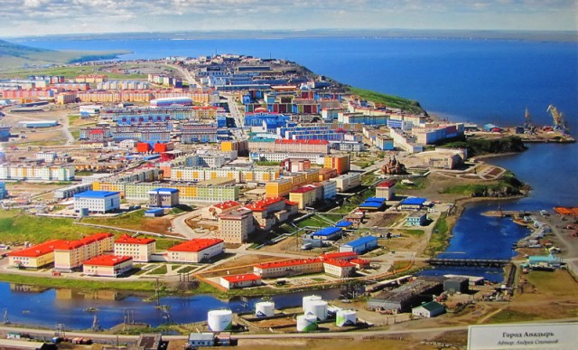 Реалии жизни в Норильске: голые дворы без газонов, деревьев и детских площадок