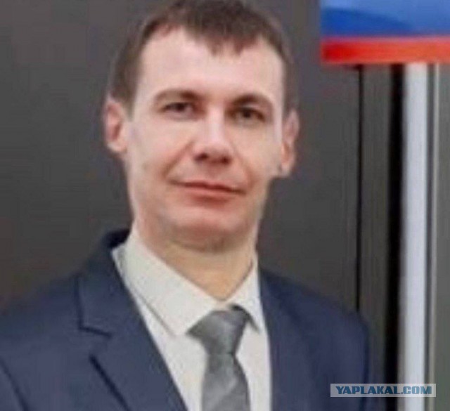 Оппозиция, которую мы заслужили-депутат прифотошопил своё лицо к телу коллеги, чтобы отчитаться о поставленной подписи за Путина