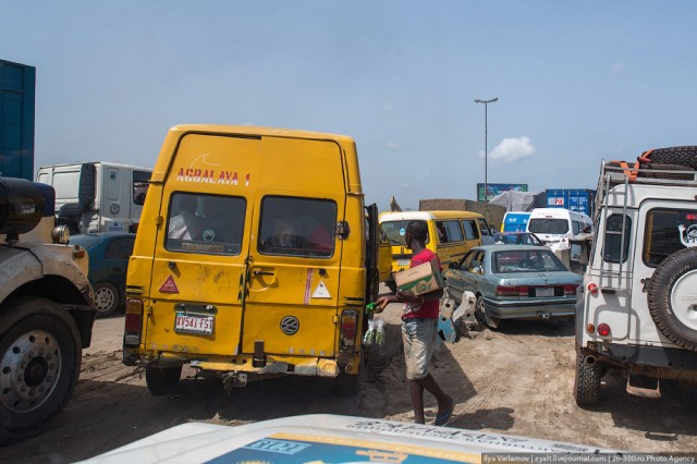 Только крокодилы спасут эту страну от мудаков!