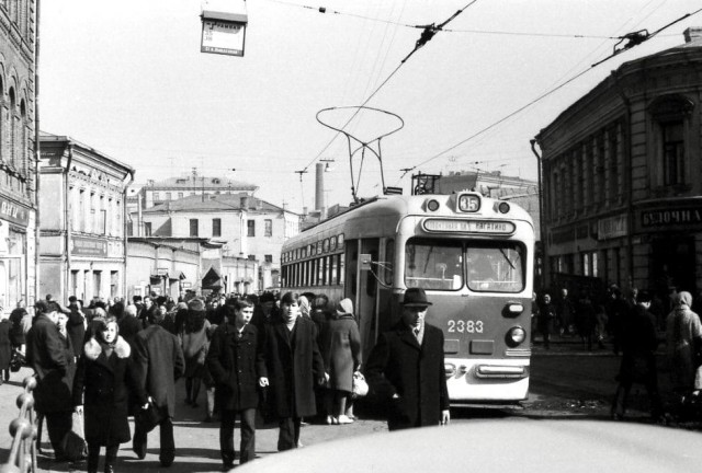 Москва и москвичи. Двадцатый век. 20.02.25