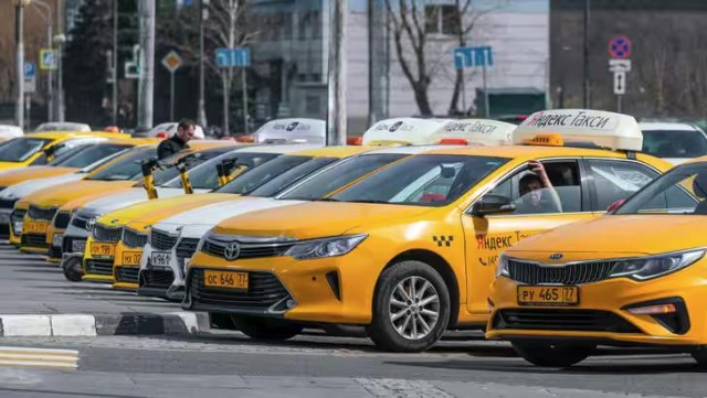 В приложении «Госуслуги» появилась функция проверки такси на его «законность»