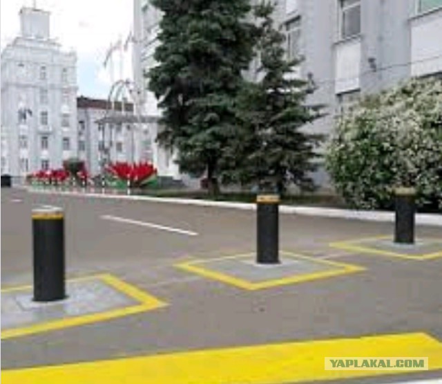 И опять мост "газель не проедет" на Софийской победил очередной автомобиль